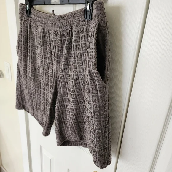 Givenchy 4G Terry T-Shirt & Short Set - Picture 8 of 12